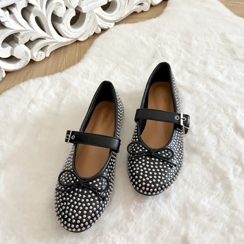 BALLERINES CLOUTÉES