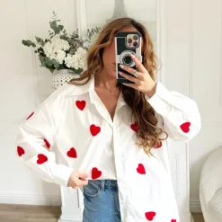 CHEMISE BLANCHE OVERSIZE COEURS ROUGES