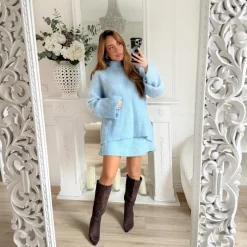 ENSEMBLE PULL ET JUPE BLEU CIEL NINE