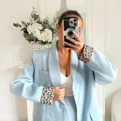 ENSEMBLE SMOKING LÉOPARD BLEU CIEL