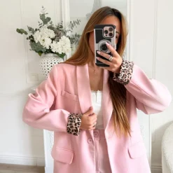 ENSEMBLE SMOKING ROSE DETAIL LEOPARD