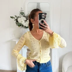 GILET JAUNE PASTEL AJOURÉ