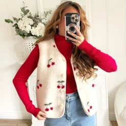 GILET SANS MANCHE MOUMOUTE MOTIFS CERISES