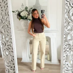 JEAN BEIGE FONÇÉ COUPE MOM FIT