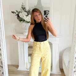 JEAN JAUNE PASTEL BARREL STRASS ET PERLES