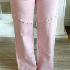 JEAN PINK CLOUTÉ COUPE DROITE