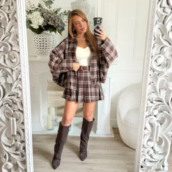 JUPE SHORT À CARREAUX CHOCO AVEC CEINTURE SANDRA