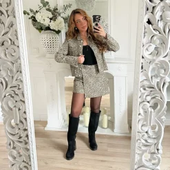 JUPE SHORT EN JEAN LÉOPARD