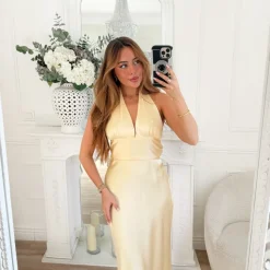 LONGUE ROBE DOS NU JAUNE MODÉLE 2