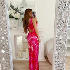 LONGUE ROBE FUSHIA MOTIFS ROUGES