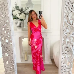 LONGUE ROBE FUSHIA MOTIFS ROUGES