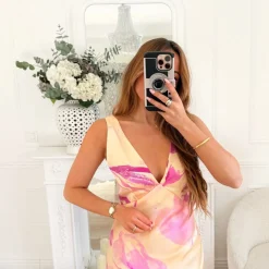 LONGUE ROBE JAUNE MOTIFS