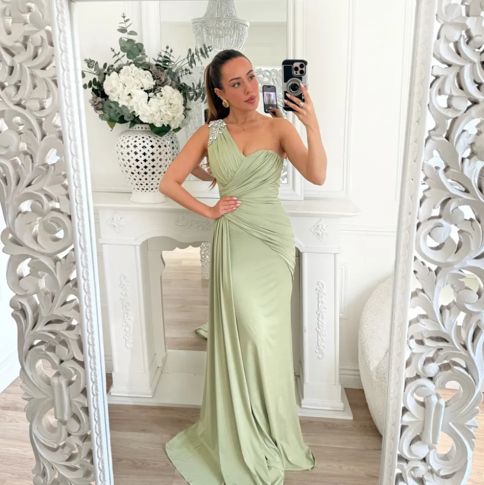 LONGUE ROBE VERT SAUGE STRASS MANCHE