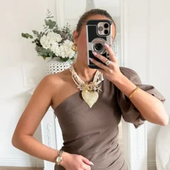 MAXI COLLIER PERLES ET COEUR BEIGE