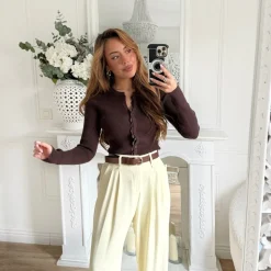 PANTALON TAILLEUR JAUNE AVEC CEINTURE CUIR