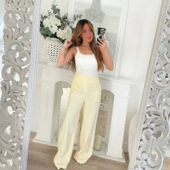 PANTALON TAILLEUR JAUNE PASTEL