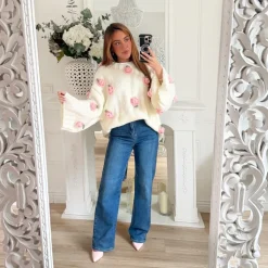 PULL BLANC GROSSE MAILLE FLEURS EN RELIEFS