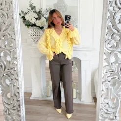 PULL COL V JAUNE VOLANTS