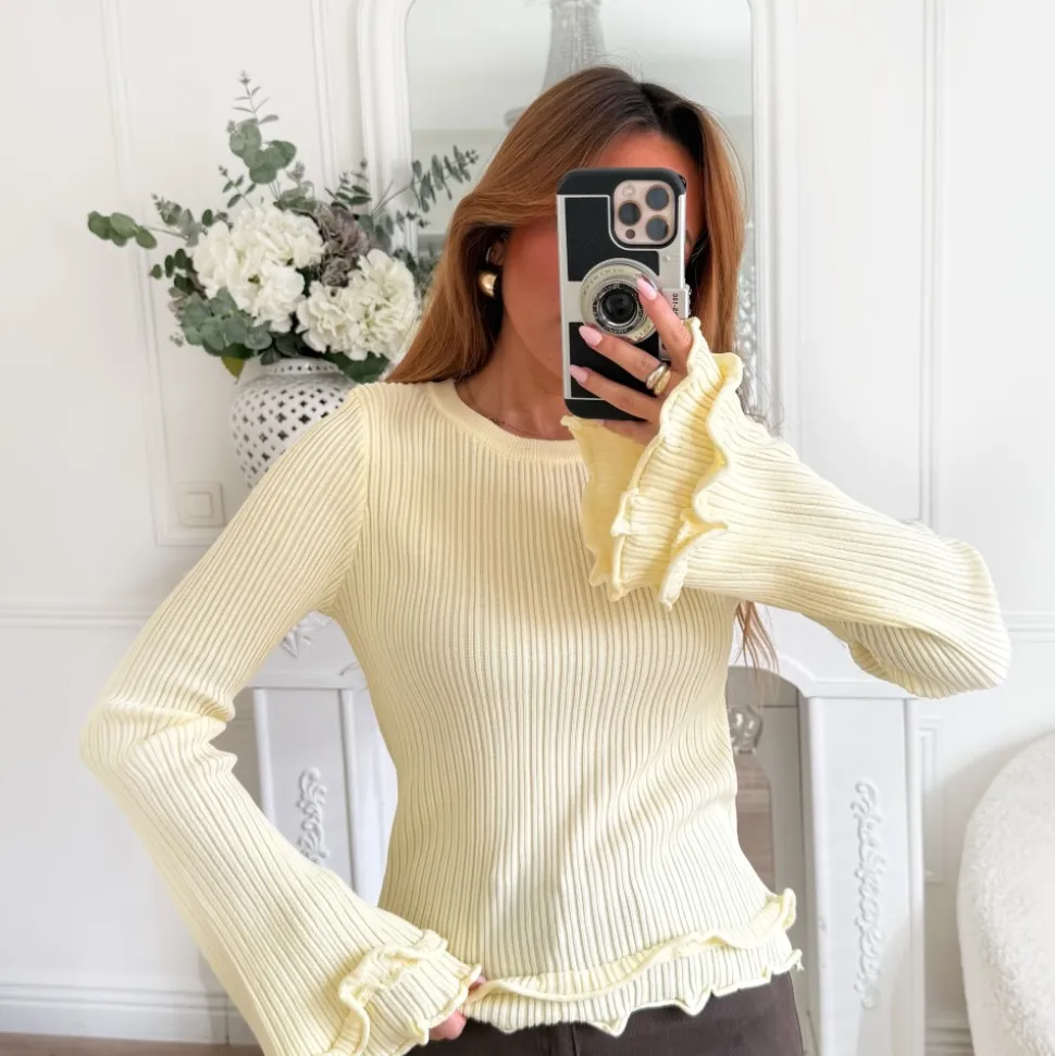 PULL COTELÉ JAUNE PASTEL MANCHES ÉVASÉES