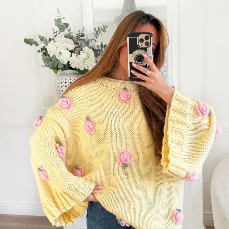 PULL GROSSE MAILLE FLEURS BRODÉES