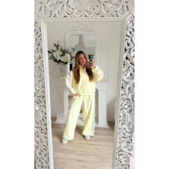 SWEAT JAUNE BANDES BLEUES INÉS