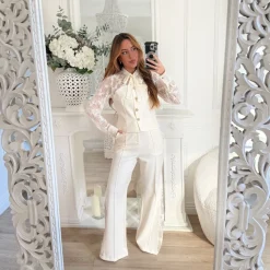 TOP BRODERIE BEIGE ** PREMIUM