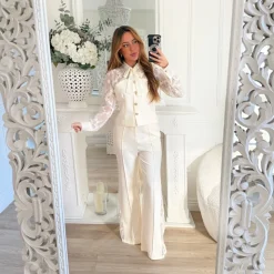 TOP BRODERIE BEIGE ** PREMIUM