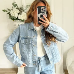 VESTE EN JEAN CLOUTÉE